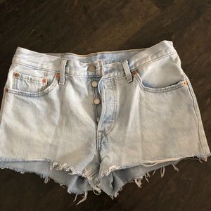 Levi’s cutoff shorts